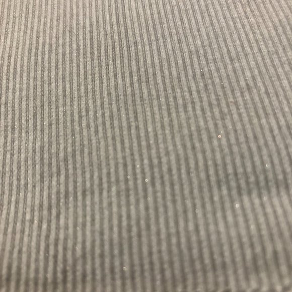 Size L White Tank top with a hint of shimmer - Picture 5 of 5